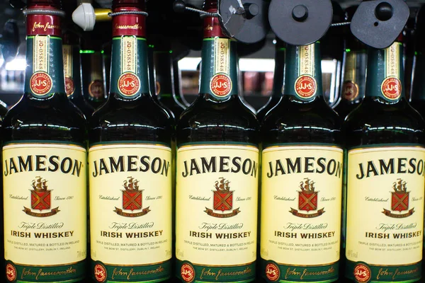 Tyumen Russie Février 2020 Bouteilles Jameson Blended Scotch Whiskey Vendre — Photo