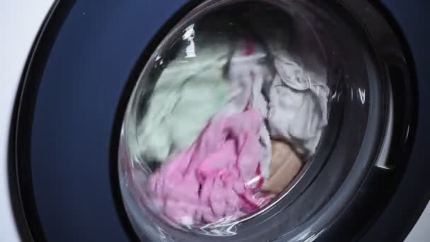 Conceito Máquina de lavar roupa, Serviço de lavanderia da indústria . — Vídeo de Stock