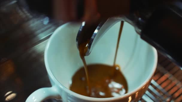 Préparation d'espresso au café. Images de stock . — Video