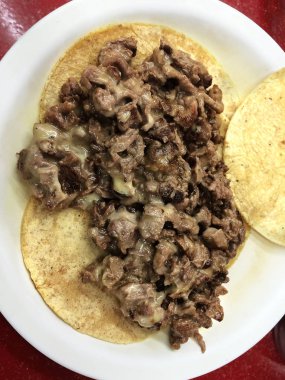 Costilla con Queso tacos 