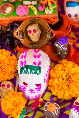 Ölüler için sunan