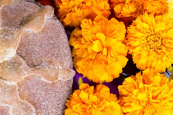 Ofreciendo por los muertos — Foto de Stock