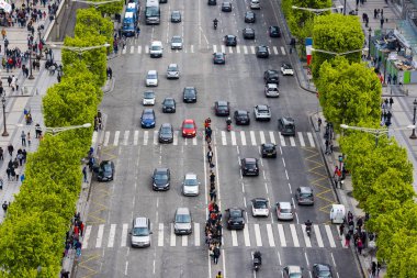 Paris, panoramik, Avenue des Champs-lyses: binalar, caddeler, arabalar ve Fransa turist