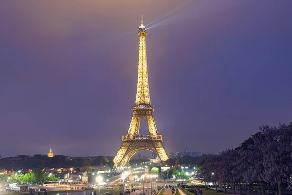 Paris, panoráma-Eiffel-torony, az esti órákban, Franciaország — Stock Fotó