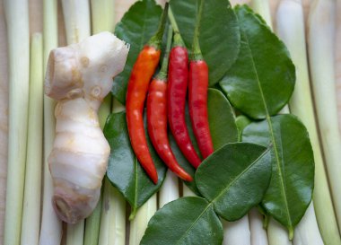 Asya Mutfağı, sebze taze ürünler için Tom Yum çorbası