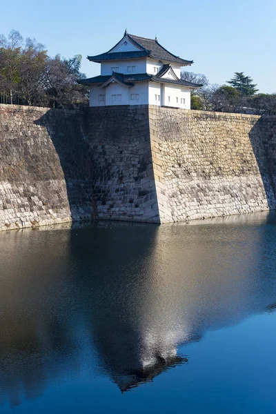 Osaka, architecture traditionnelle japonaise, château d'Osaka — Photo