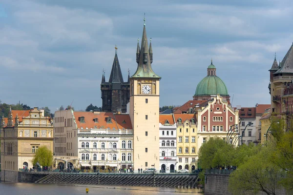 Beliebteste Ansicht der wichtigsten Sehenswürdigkeiten in Prag — Stockfoto