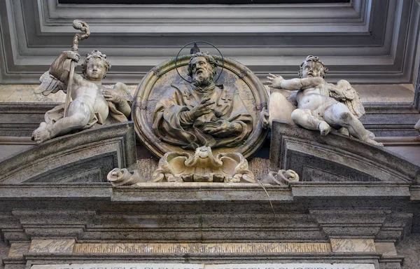 Staré italské církve v Neapoli s anděly — Stock fotografie