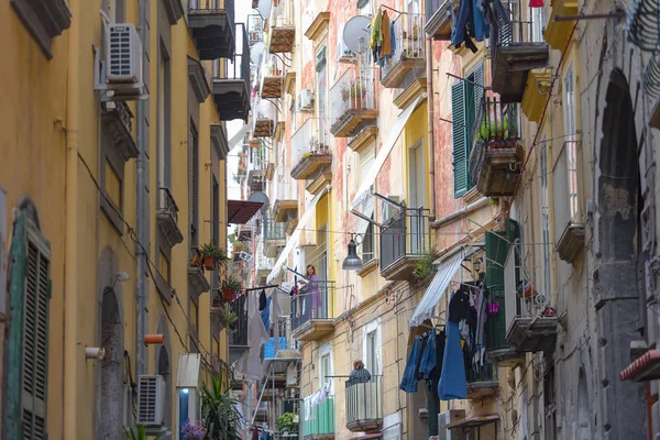 Ünlü çeyrek Quartieri Spagnoli Napoli, İtalya