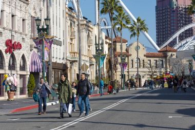 İnsanlar Osaka Universal Studios tarafından genel bir park 