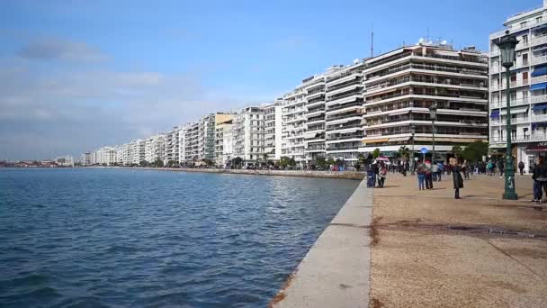 Utsikt över Thessaloniki från toppen av Vita tornet, vallen i Thessaloniki — Stockvideo