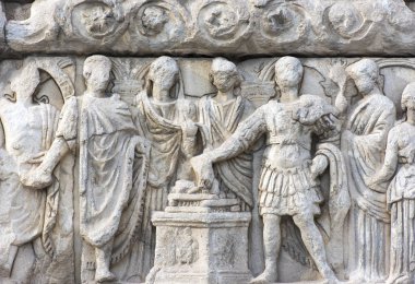 Bas-reliefs Thessaloniki, Yunanistan ile antik kalıntılar