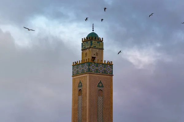 Исламский Минарет Мечети Касабланке — стоковое фото
