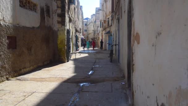 Essaouira Jan Old Medina Traditional Architecture Tourists City Dwellers Essaouira — Stock Video