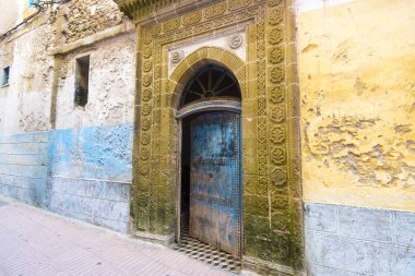 Eski Medine bölgesinde Fas geleneksel kapı