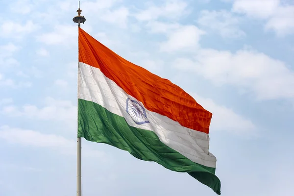 Velké Indické Vlajky Mává Proti Modré Obloze New Delhi Indie — Stock fotografie