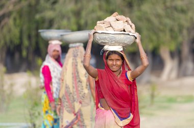 28 Şubat Agra Hint kadın işçi. 2018 yılında Hindistan