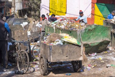 Yeni Delhi - 25 Şubat: Yeni Delhi toprağa 25 Şubat damping atık çöp çöp. 2018 yılında Hindistan