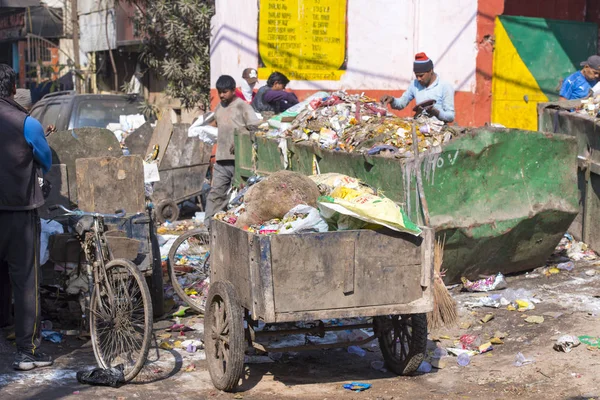 Nueva Delhi Febrero Residuos Basura Vertiendo Basura Nueva Delhi Febrero —  Fotos de Stock