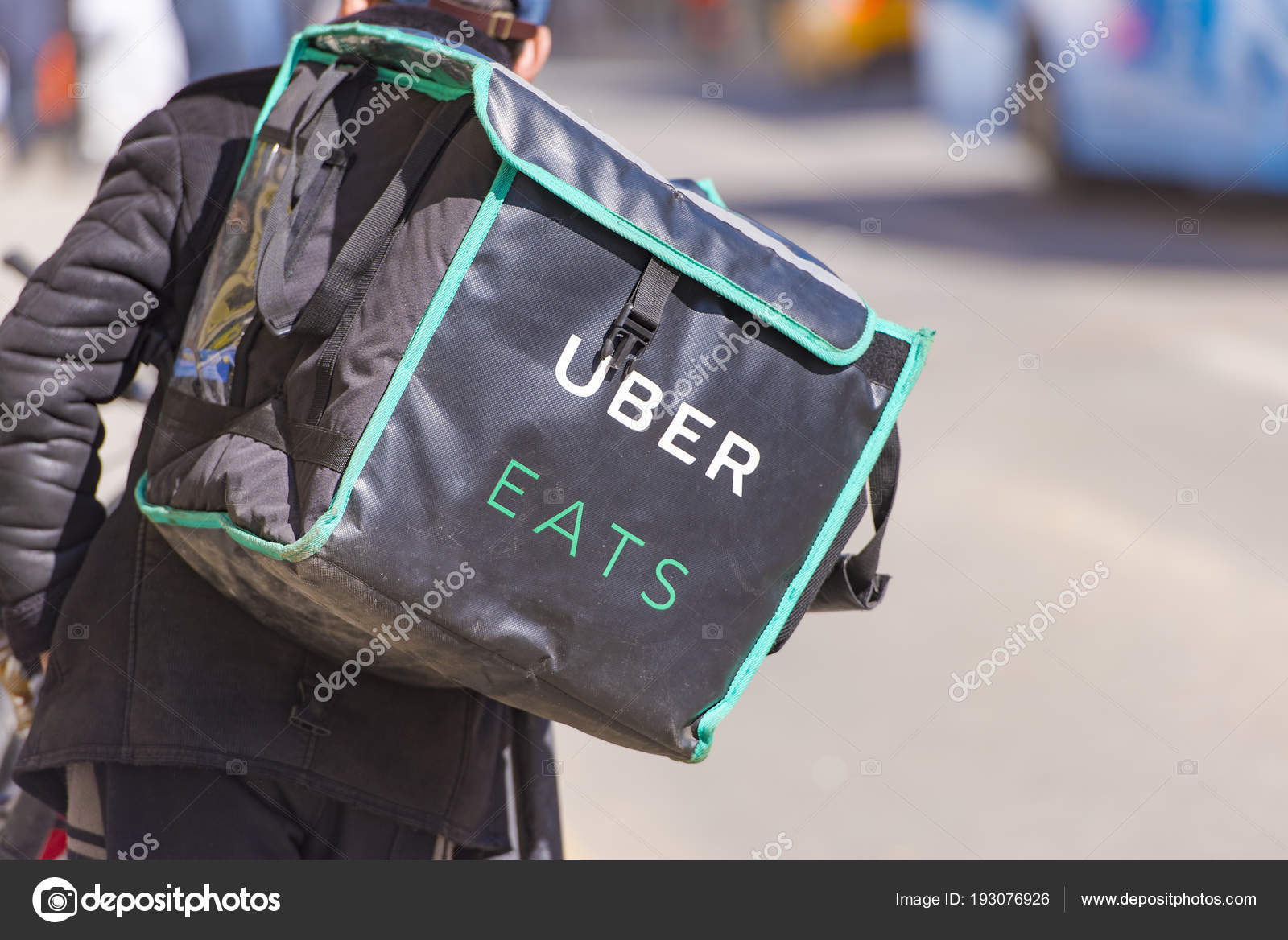 uber eats cyclist bolsa