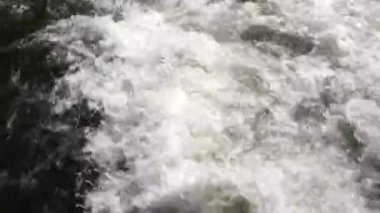 Nehir akan bahar Nehri akış