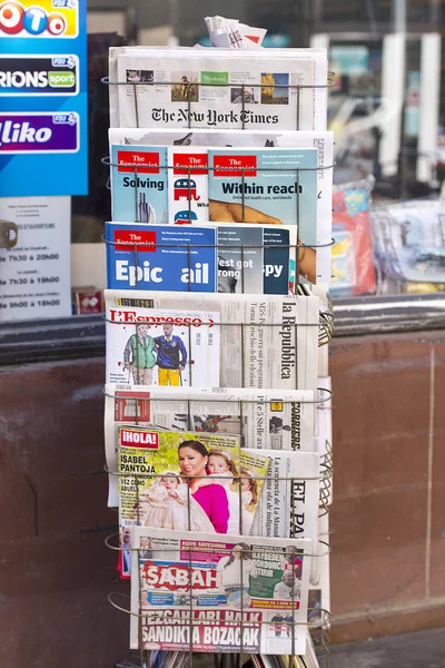 Strasbourg Apr Stand Magazines Newspapers Strasbourg April 2018 France — Stock Photo, Image