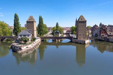 Strasbourg ve Vauban Barajı Fransa tarihi kent görünümüne