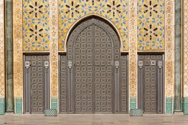 Декорации Мечети Хассана Касабланке Марокко — стоковое фото