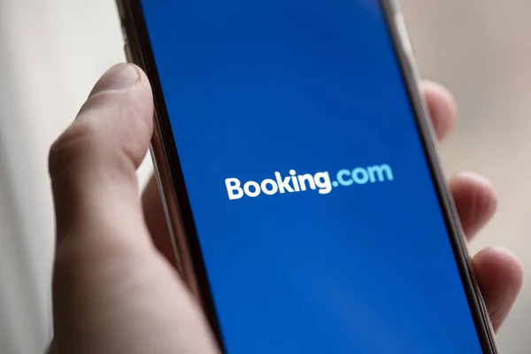 Berlín Nov Booking Com Logo Pantalla Del Teléfono Móvil Berlín —  Fotos de Stock