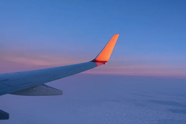 Puesta Sol Sobre Cielo Ala Del Avión Vista Desde Ventana — Foto de Stock