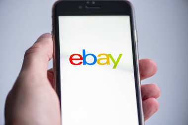 Berlin - 26 Ocak: 26 Ocak 'ta Berlin' de Ebay Telefon Ekranı uygulaması. Almanya 'da 2020