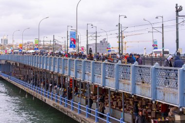 İstanbul - 29 Aralık: 29 Aralık 'ta Galata Köprüsü' nde balıkçılar, 29 Aralık 'ta İstanbul' da balıkçılık yapan balıkçılar. Türkiye 'de 2019