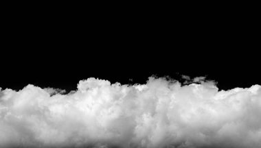 Siyah arkaplanda beyaz bulutlar izole