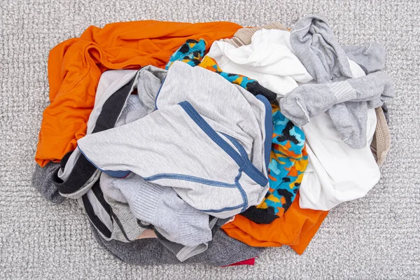 Pilha Coisas Sujas Roupa Suja Shirt Meias Calças Cuecas Chão — Fotografia de Stock