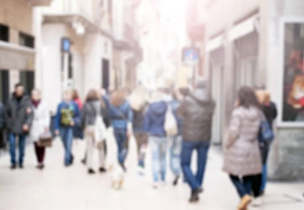 Pessoas Caminhando Centro Cidade Desfocadas Desfocadas Pedestres Rua Italiana Verona — Fotografia de Stock