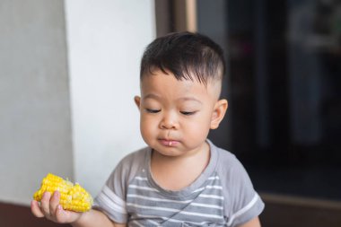 Mısır çocuğun en sevdiğim yiyecektir.