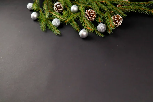 Новий рік gifts.202020. Сніжинки. Чорний фон. Merry Christm — стокове фото