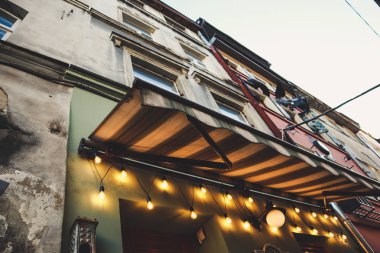 Lviv 'in eski sokakları. Avusturya mimarisi. Şehir detayları. Şey...