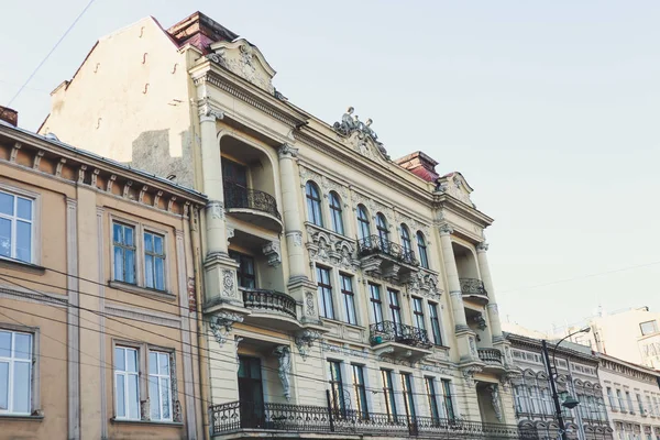 Vecchie strade di Leopoli. Architettura austriaca. Dettagli della città. Il a — Foto Stock