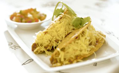 Taco peynirli: yakın