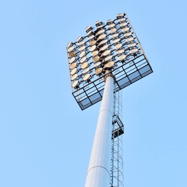 Mavi gökyüzü ışıkları Stadyumu