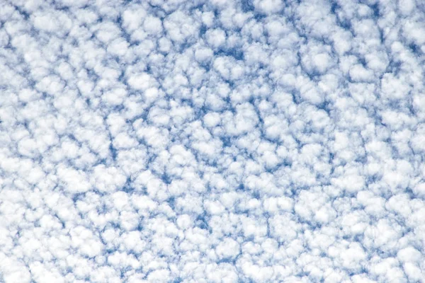 Seamless pattern of clouds on blue sky — Stock Photo, Image