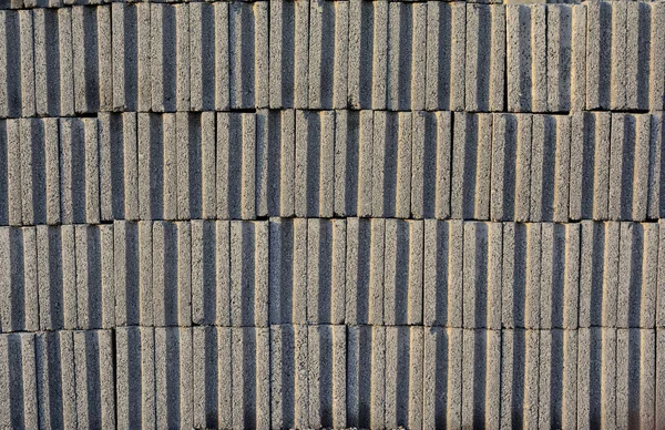 Tegelväggar är staplade. — Stockfoto