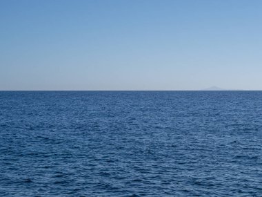 Atina Denizi manzarası.