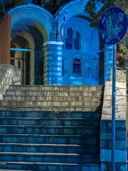 Selanik 'te gece tapınak manzarası.