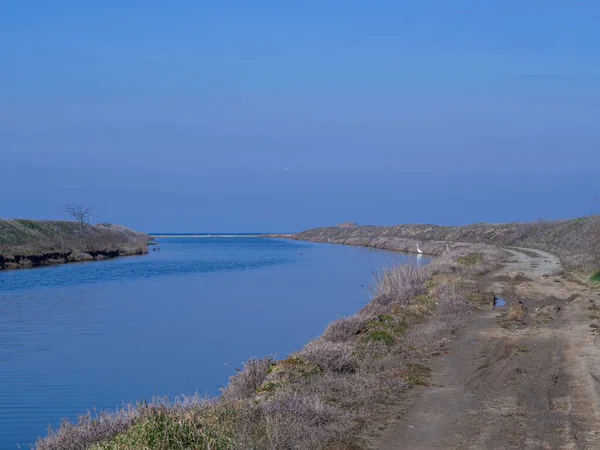 Selanik havaalanı yakınlarında olağandışı deniz manzarası.