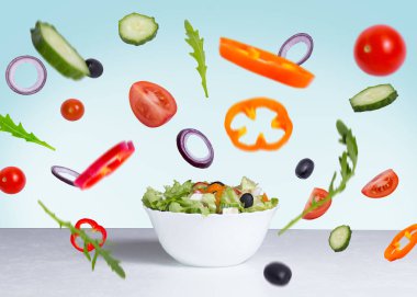 salata sebze uçan ile