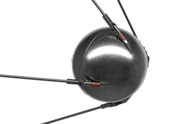 Dünya 'nın ilk uydusunun izole bir çizimi. Uydu 1. 3B görüntüleme.