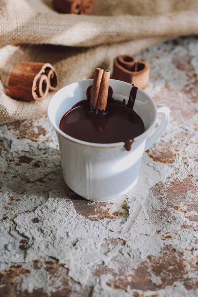 Hot chocolate with cinnamon — Stock Photo, Image