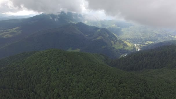 Aerial: cloudy in the mountains — Stock Video